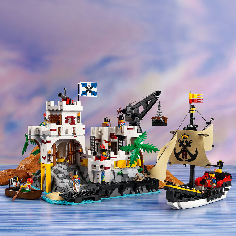 LEGO Icons Eldorado Fortress Pirates Set 10320 - Image 3