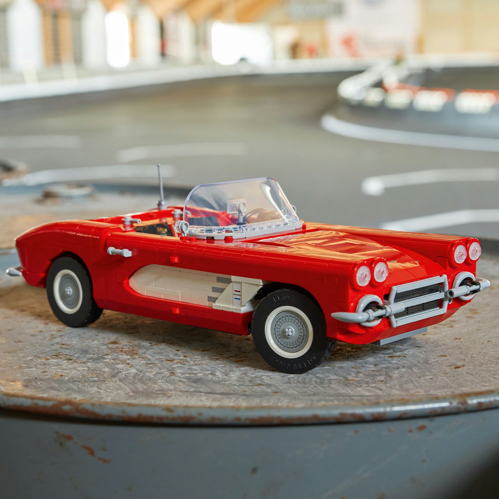 LEGO Icons Corvette Model Car Set for Adults 10321 - Image 12
