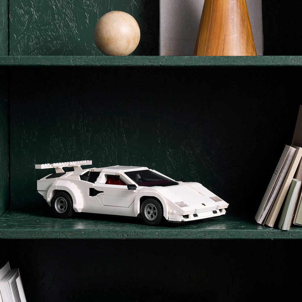 LEGO Icons Lamborghini Countach 5000 Quattrovalvole 10337 - Image 11