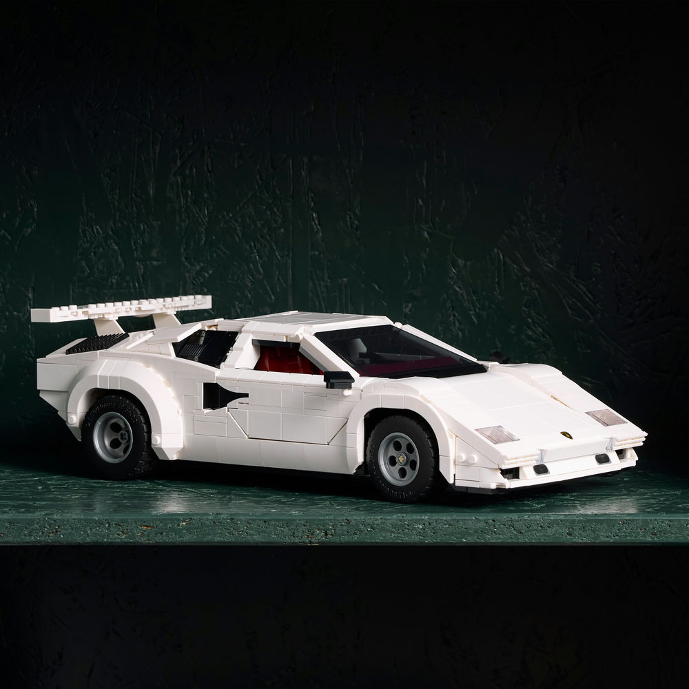 LEGO Icons Lamborghini Countach 5000 Quattrovalvole 10337 - Image 12