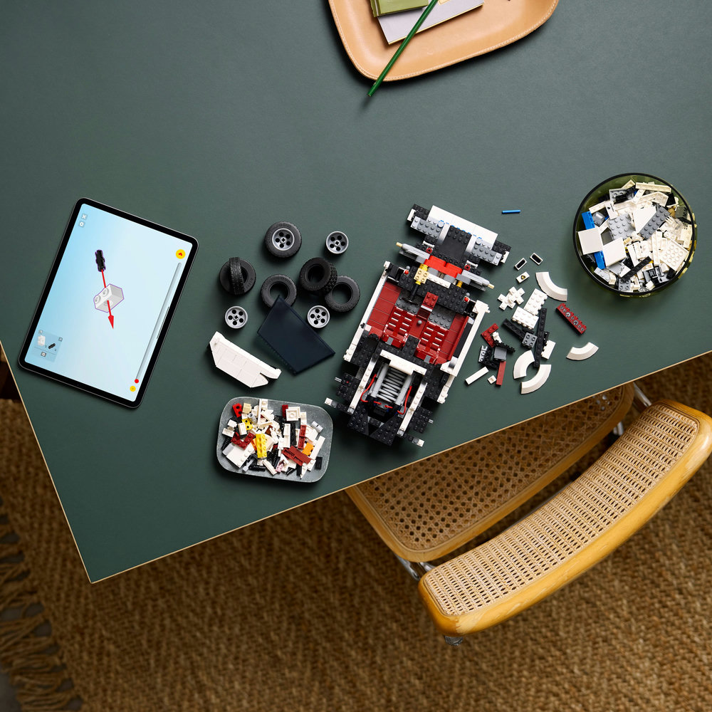 LEGO Icons Lamborghini Countach 5000 Quattrovalvole 10337 - Image 7