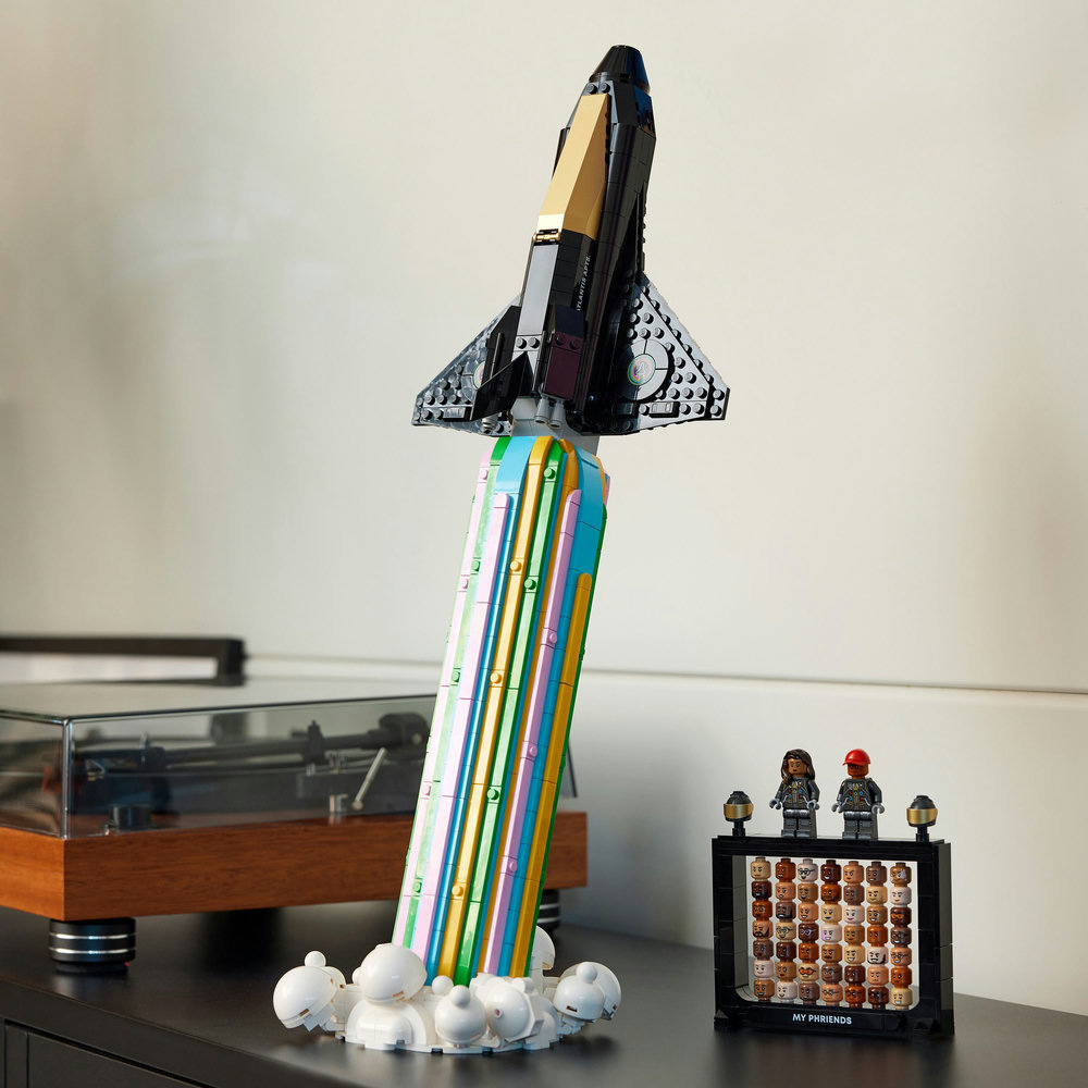 LEGO Icons Over the Moon with Pharrell Williams Building Kit 10391 (966 Pieces) - Image 11