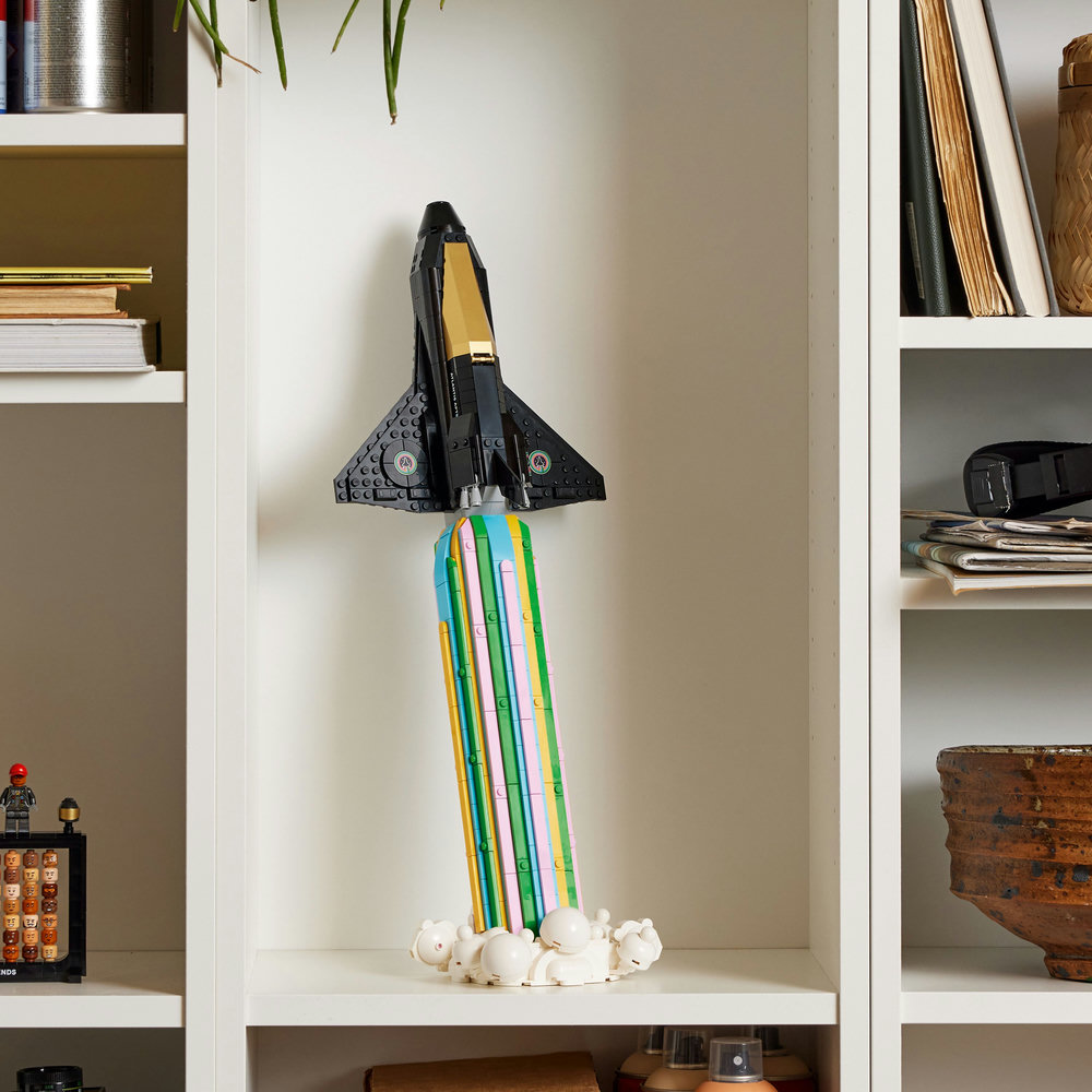 LEGO Icons Over the Moon with Pharrell Williams Building Kit 10391 (966 Pieces) - Image 12