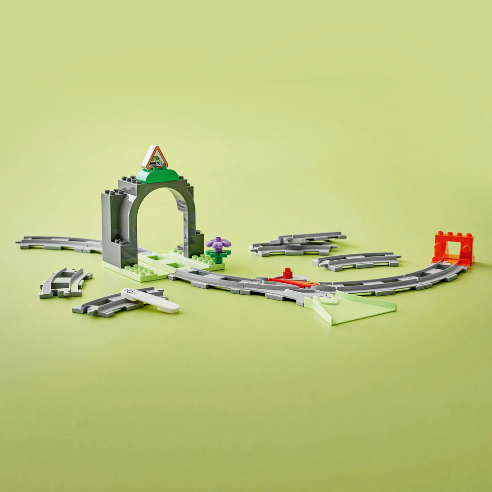 LEGO DUPLO Town Train Tunnel and Tracks Expansion Set 10425 - Image 5