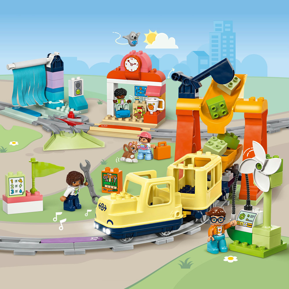 LEGO DUPLO Town Big Interactive Community Train Set 10428 - Image 10