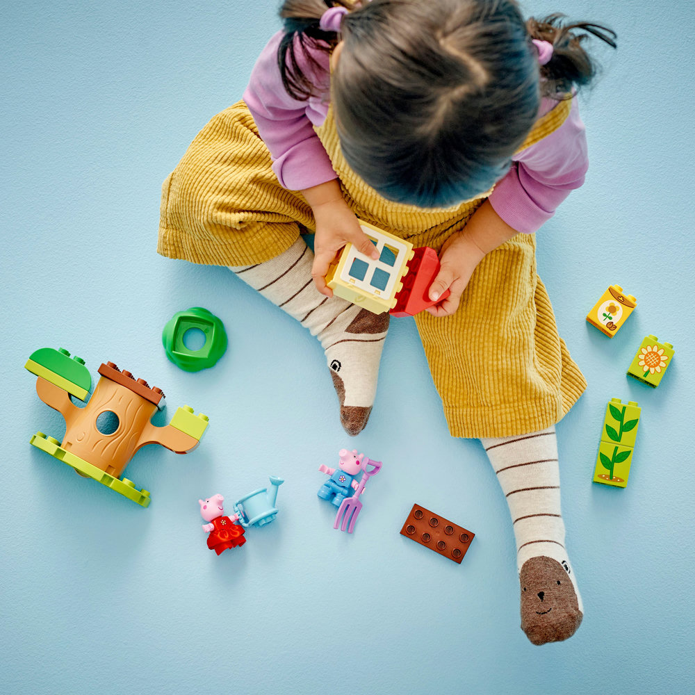 LEGO DUPLO Peppa Pig Garden and Tree House Toy 10431 - Image 5