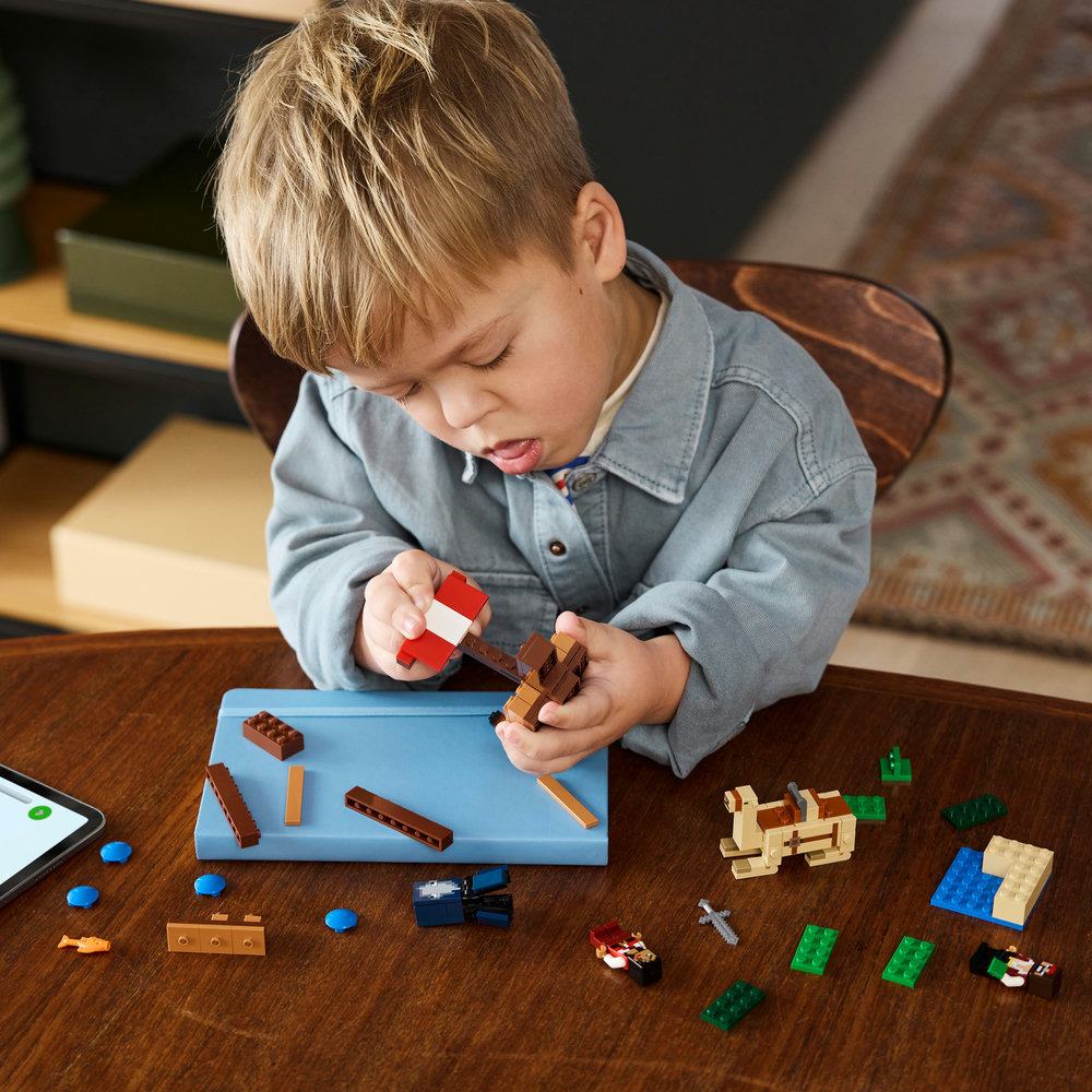 LEGO Minecraft The Pirate Ship Voyage Boat Playset 21259 - Image 7