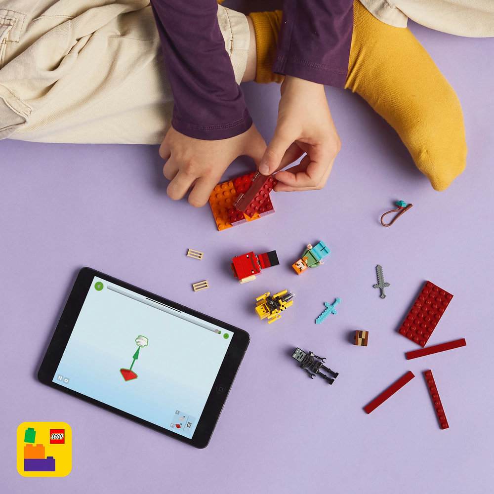 LEGO Minecraft The Nether Lava Battle Gamer Toy for Kids 21266 - Image 11