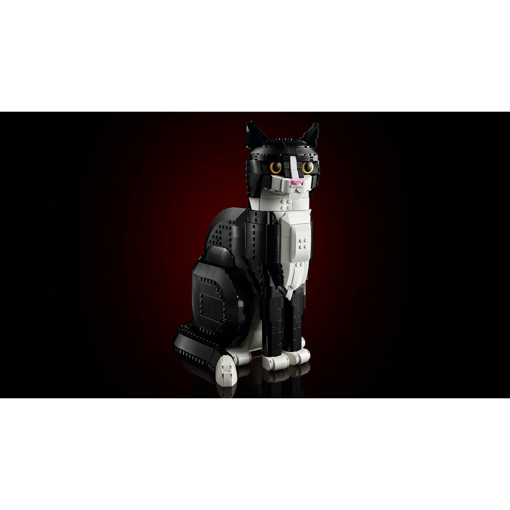 LEGO Ideas Tuxedo Cat, Gift Idea for Animal-Lovers 21349 - Image 3