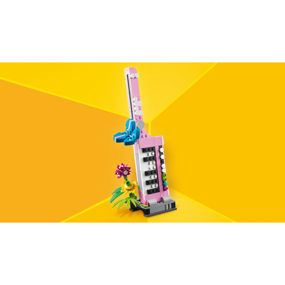 LEGO Creator 3in1 Typewriter with Flowers Toy Playset 31169 - Image 4