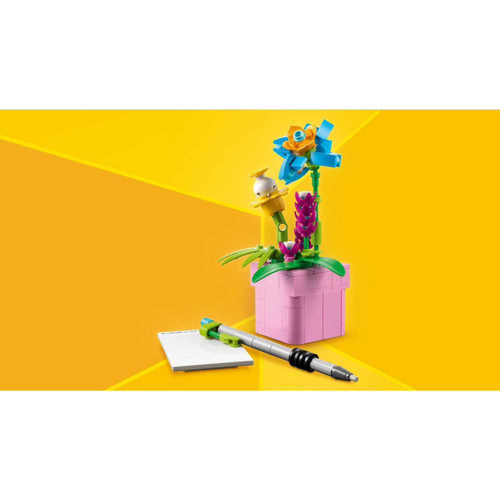 LEGO Creator 3in1 Typewriter with Flowers Toy Playset 31169 - Image 6