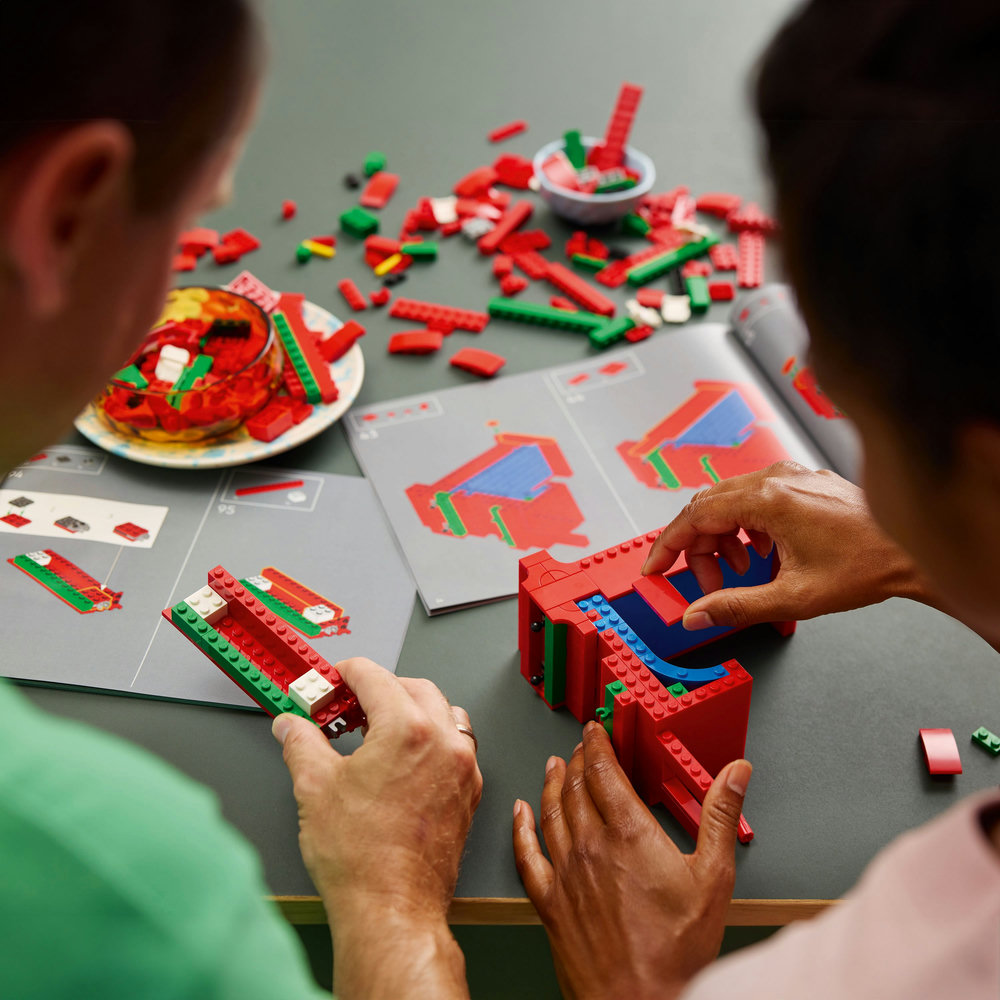 LEGO Art LOVE, Gift for Couples and Home Decor Idea 31214 - Image 10