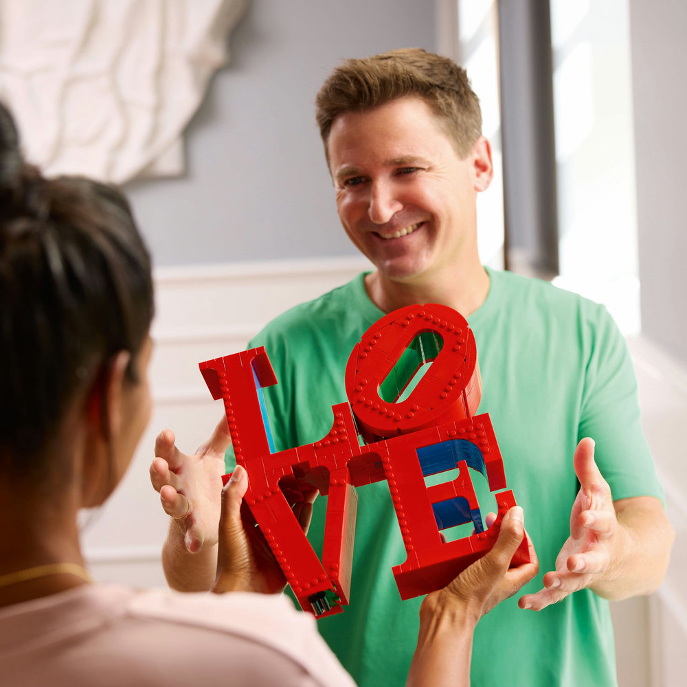 LEGO Art LOVE, Gift for Couples and Home Decor Idea 31214 - Image 12