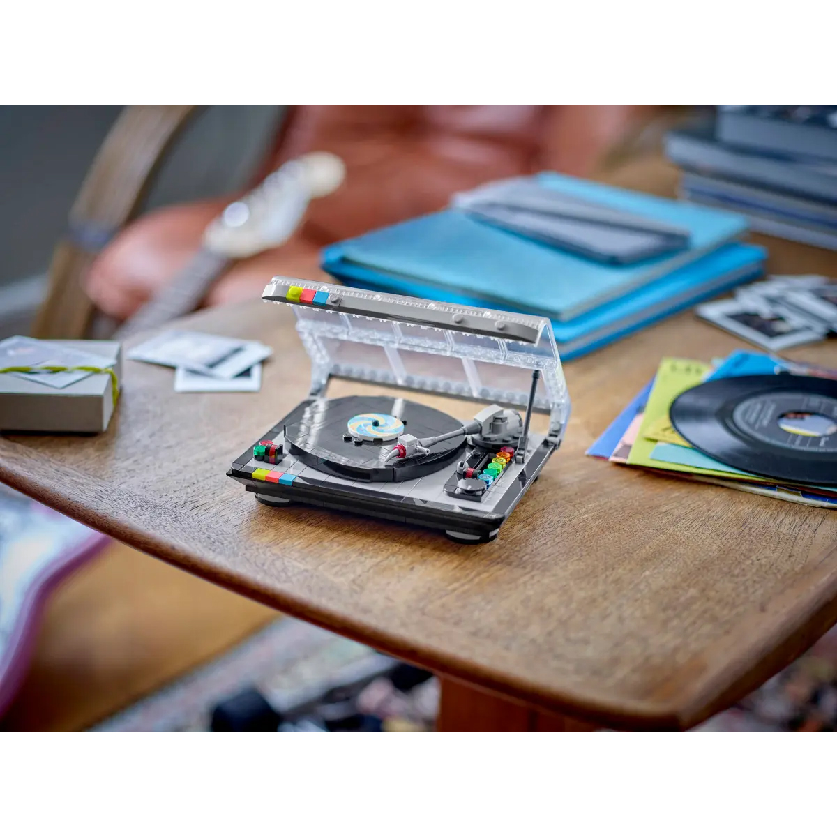 LEGO Classic Retro Record Player Promotional Set 40699 - Image 4