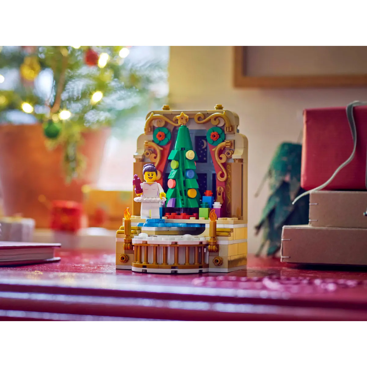 LEGO Seasonal Ballerina and Nutcracker Christmas Promotional Set 40701 - Image 3