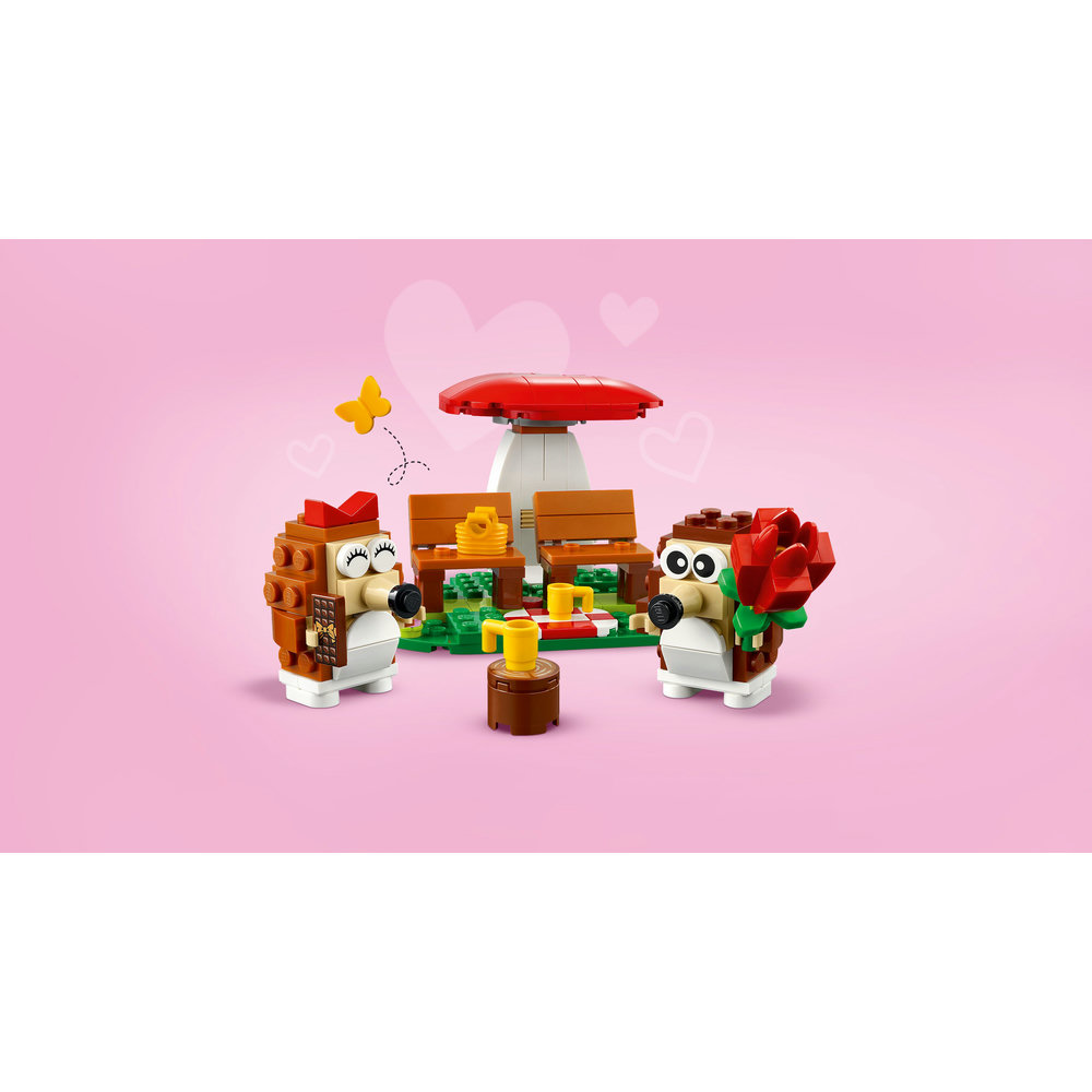LEGO Hedgehog Picnic Date Animal Toy Playset 40711 - Image 4