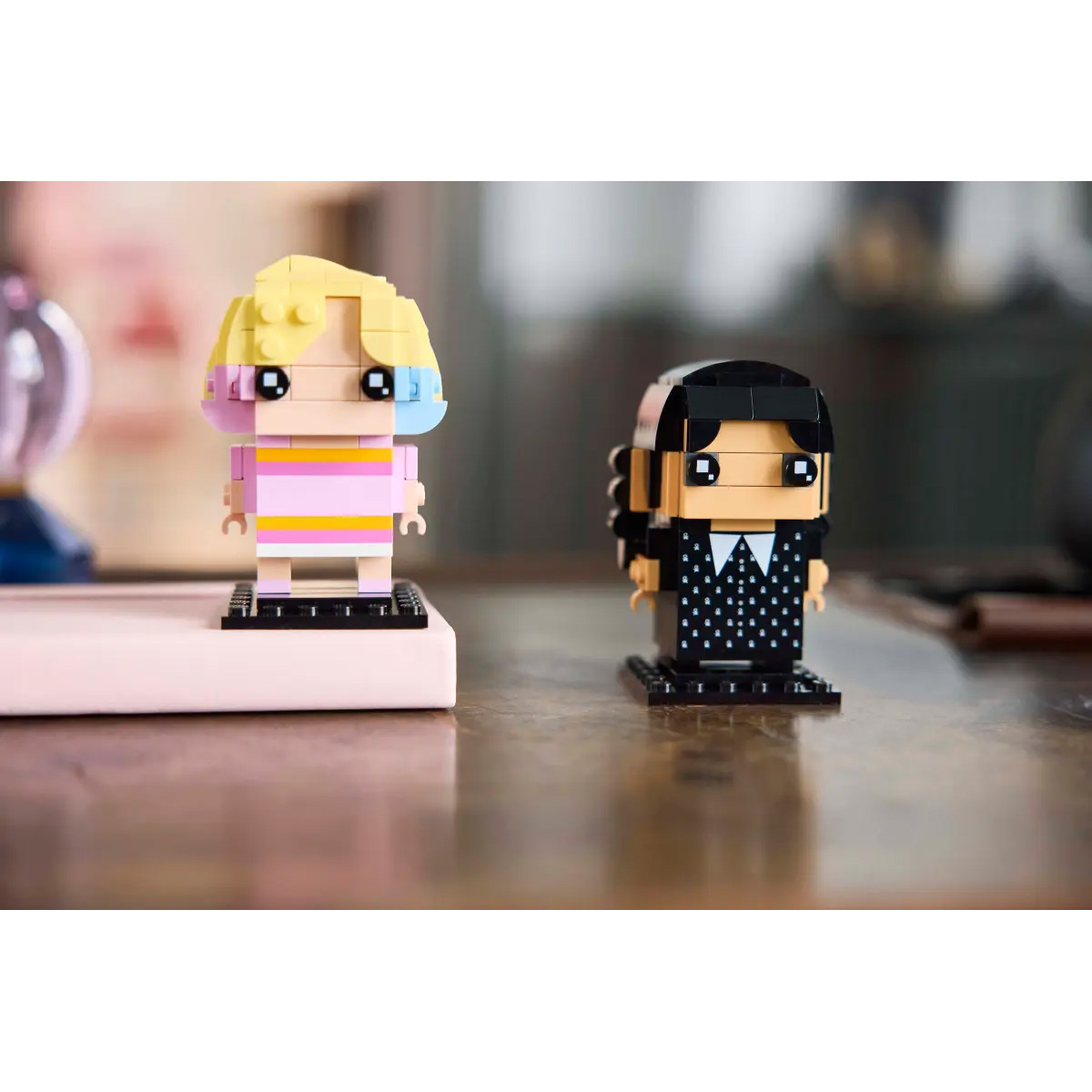 LEGO Brickheadz Wednesday Addams Wednesday & Enid Set 40750 - Image 4