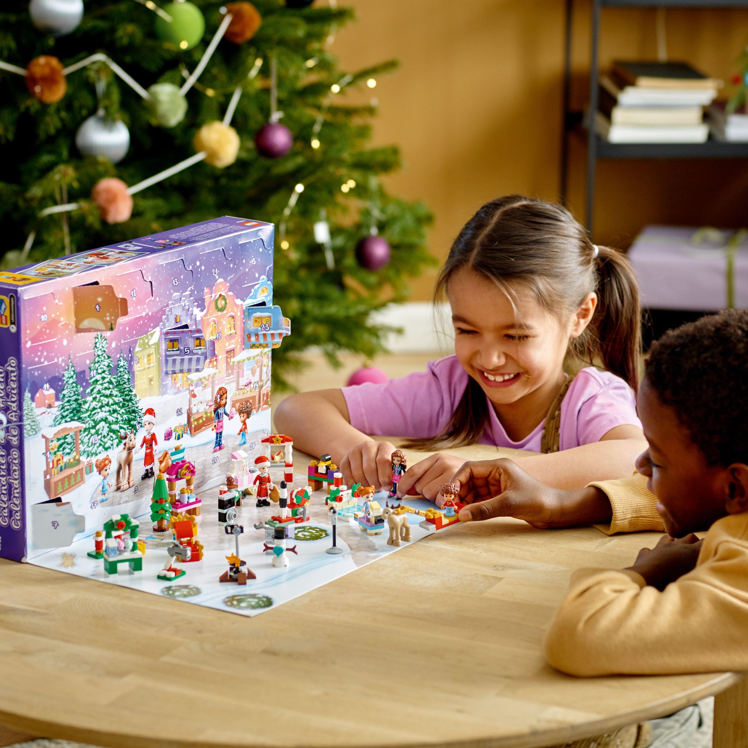 LEGO Friends Advent Calendar 2022 Set 41706 - Image 4