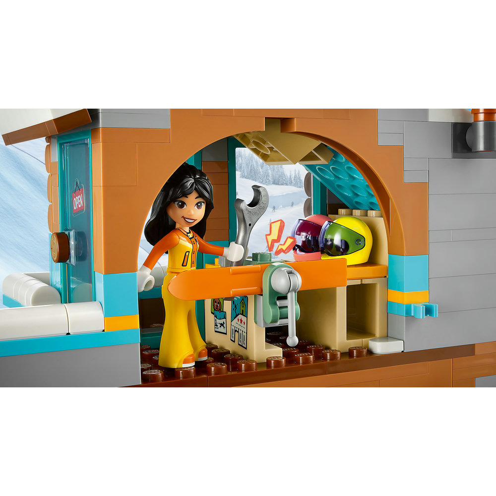 LEGO Friends Holiday Ski Slope and Café 41756 Building Toy Set (980 Pieces) - Image 5