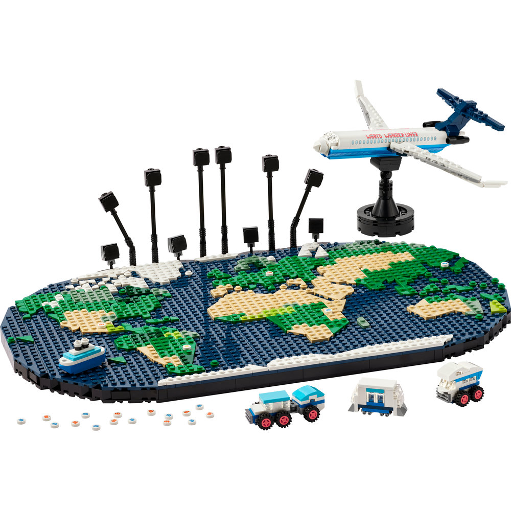 LEGO Family Travel Moments World Map Toy Set 41838 - Image 2