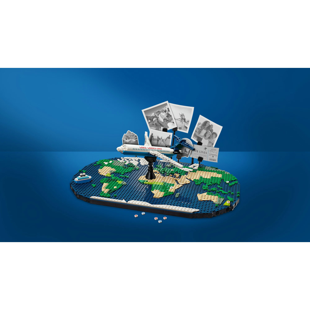 LEGO Family Travel Moments World Map Toy Set 41838 - Image 3
