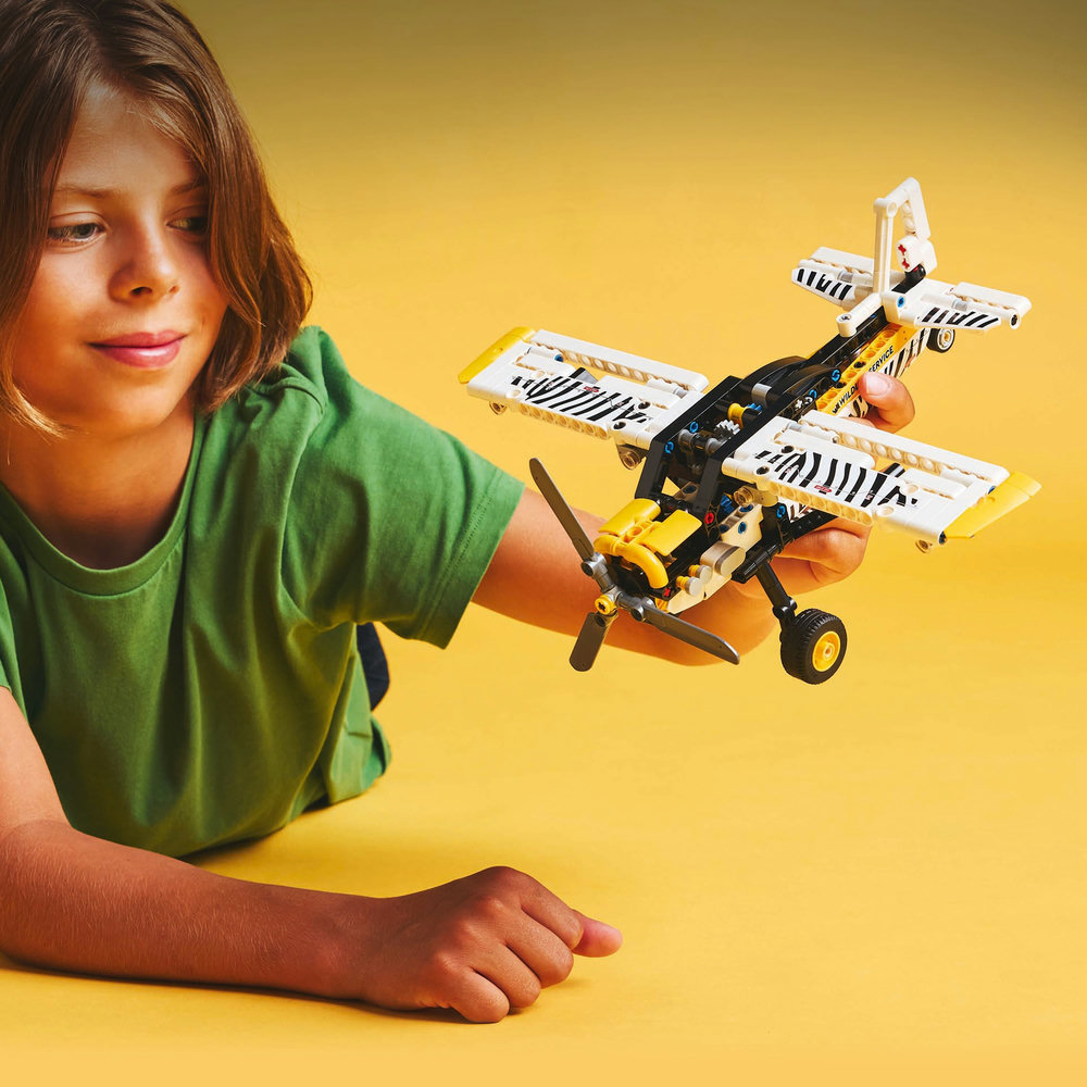 LEGO Technic Bush Plane Aircraft Toy Vehicle Gift Set for Kids 42198 - Image 10
