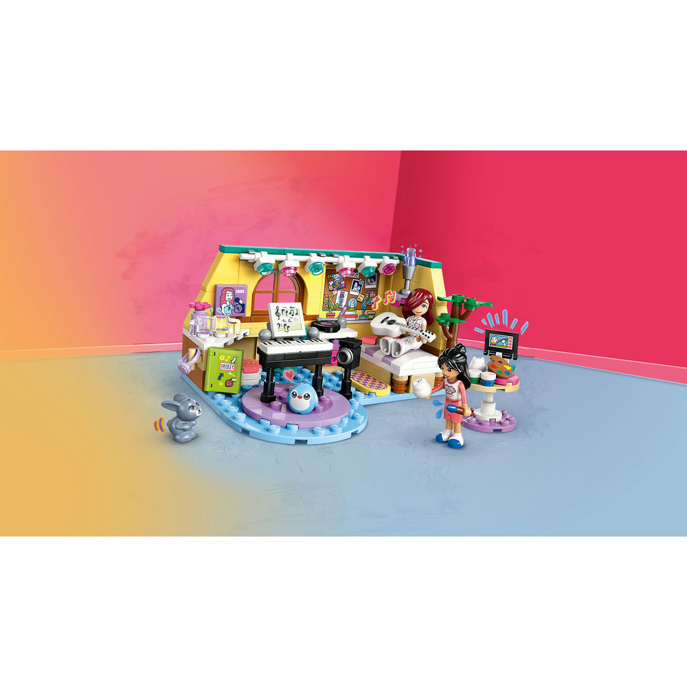 LEGO Friends Paisley’s Room Pretend Play Bedroom Playset 42647 - Image 3