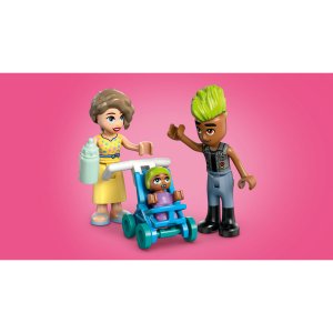 LEGO Friends Heartlake City Apartments and Shops Model Kit 42670 - Image 5