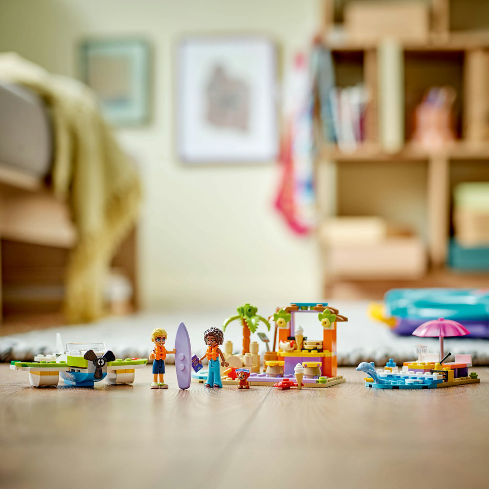 LEGO Friends Creative Beach and Travel Suitcase Buildable Toy Set 42672 - Image 12