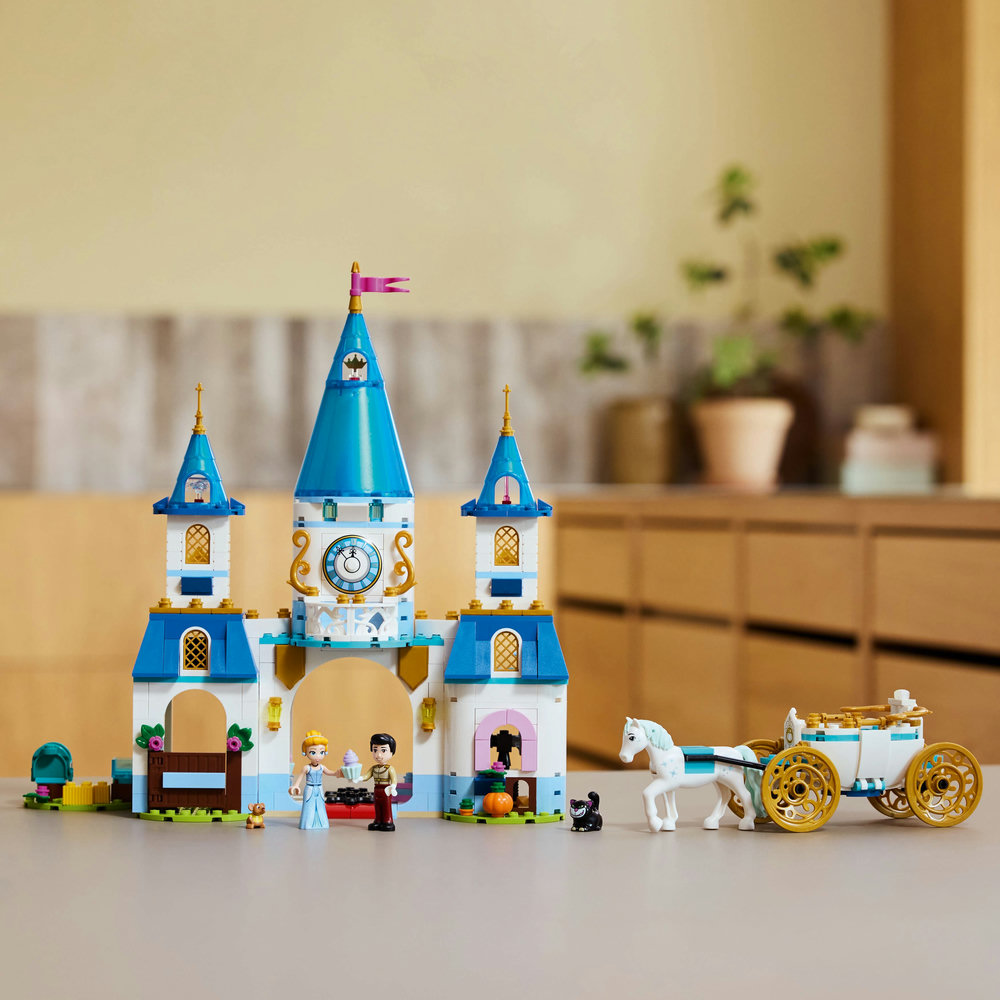 LEGO Disney Princess Cinderella’s Castle & Horse Carriage Building Set 43275 - Image 12