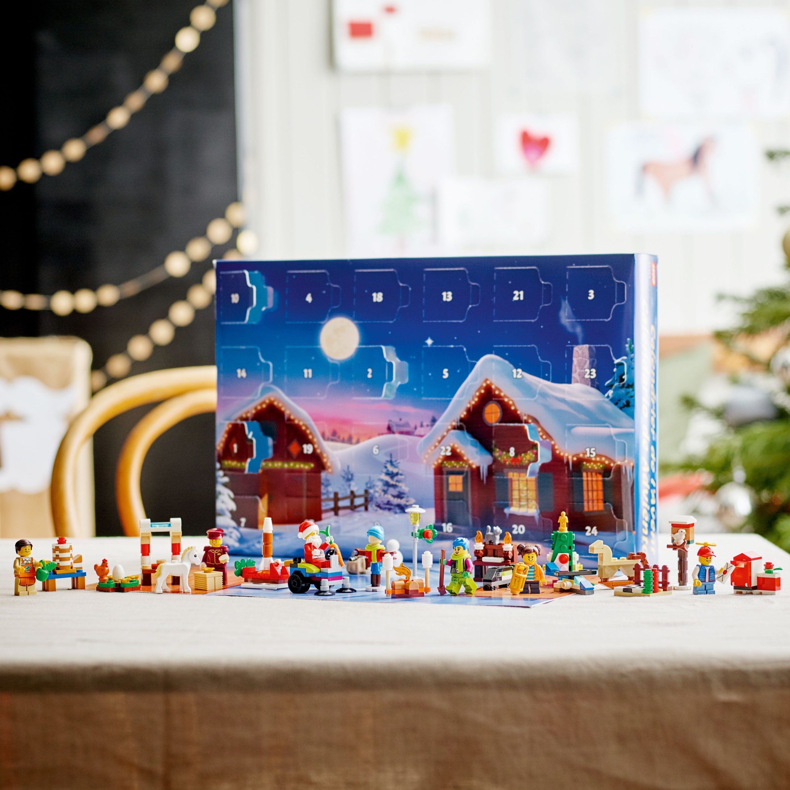 LEGO City Advent Calendar 2022 Set 60352 - Image 5