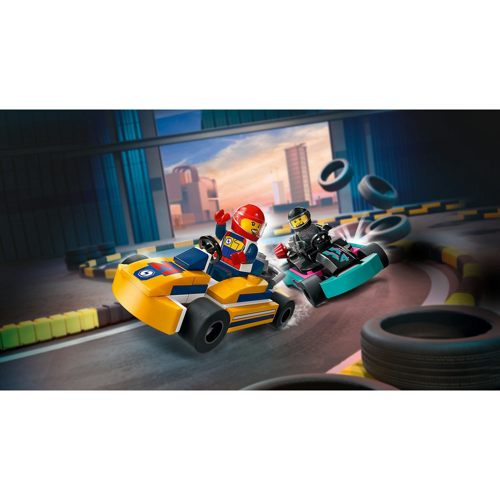 LEGO City Go-Karts and Race Drivers Toy Set 60400 - Image 3