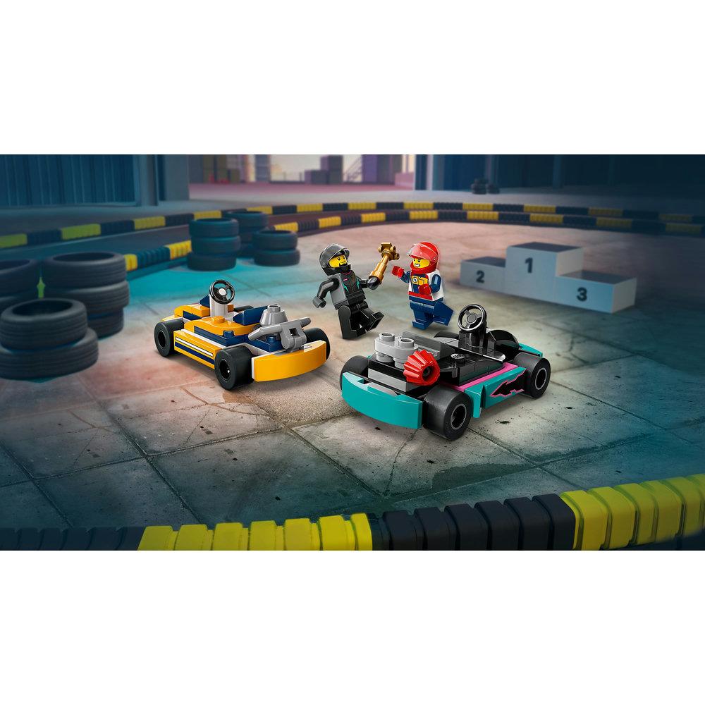 LEGO City Go-Karts and Race Drivers Toy Set 60400 - Image 4