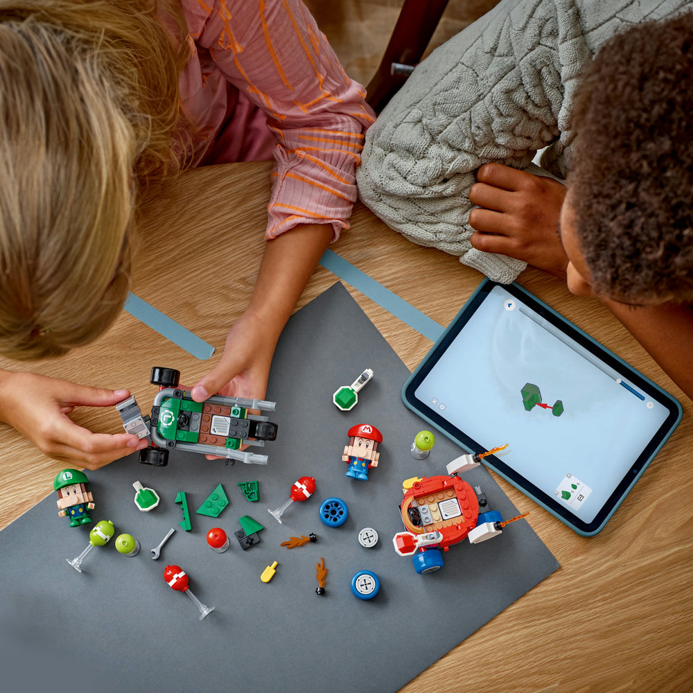 LEGO Super Mario: Mario Kart – Baby Mario vs. Baby Luigi Toy 72034 - Image 11