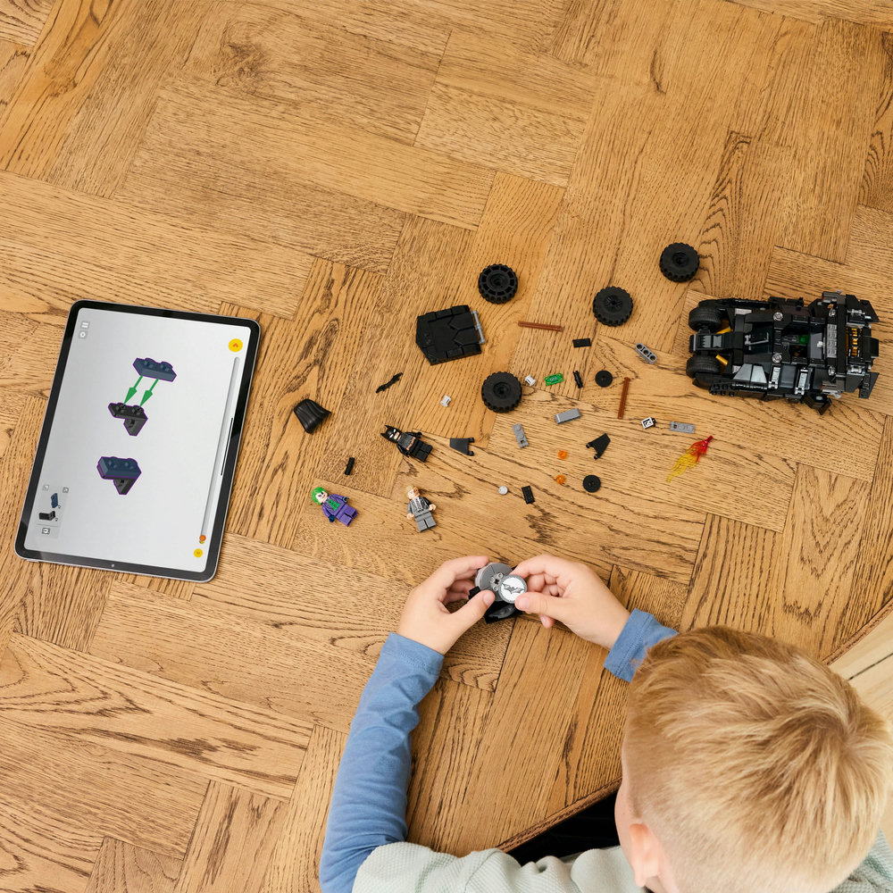 LEGO DC Batman: Batman Tumbler vs. Two-Face & The Joker Toy Car 76303 - Image 6