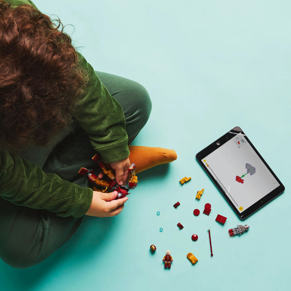 LEGO Marvel Iron Man Mech vs. Ultron Buildable Super Hero Figure Playset 76307 - Image 7