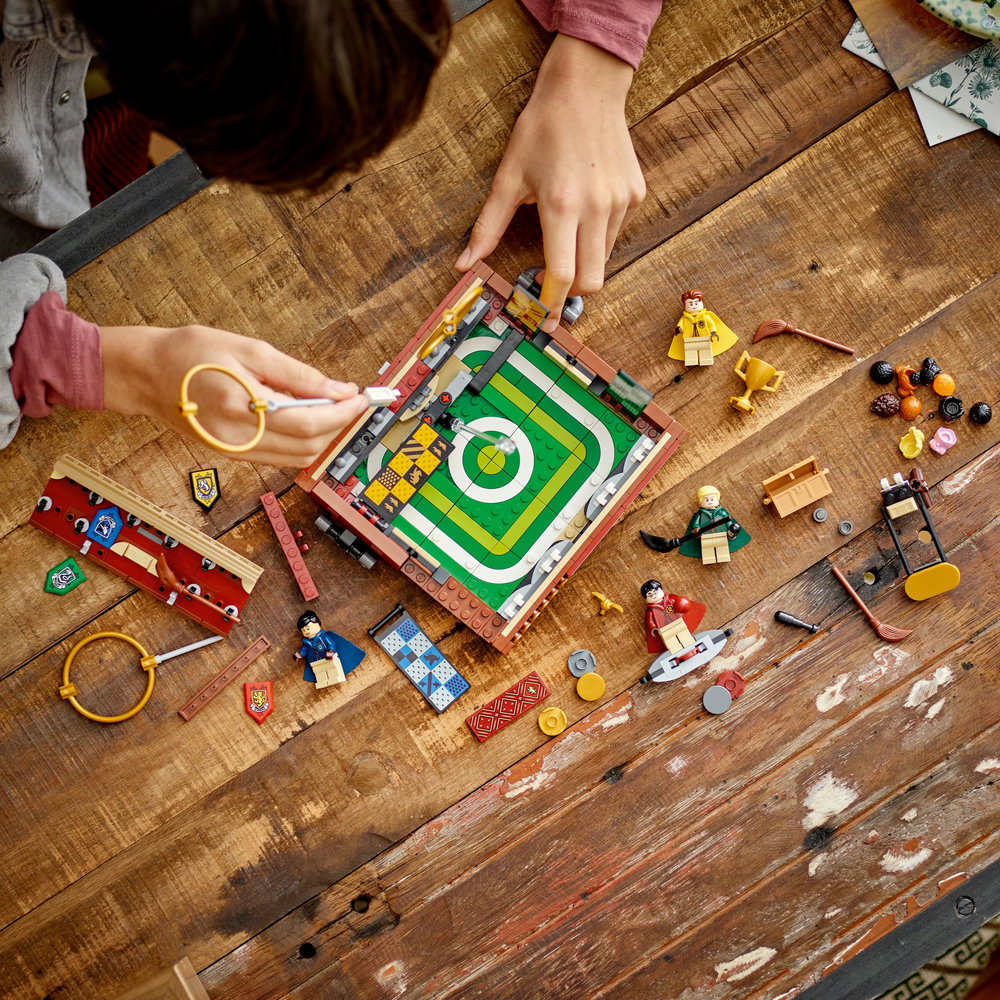 LEGO Harry Potter Quidditch Trunk 76416 Building Toy Set (599 Pieces) - Image 4