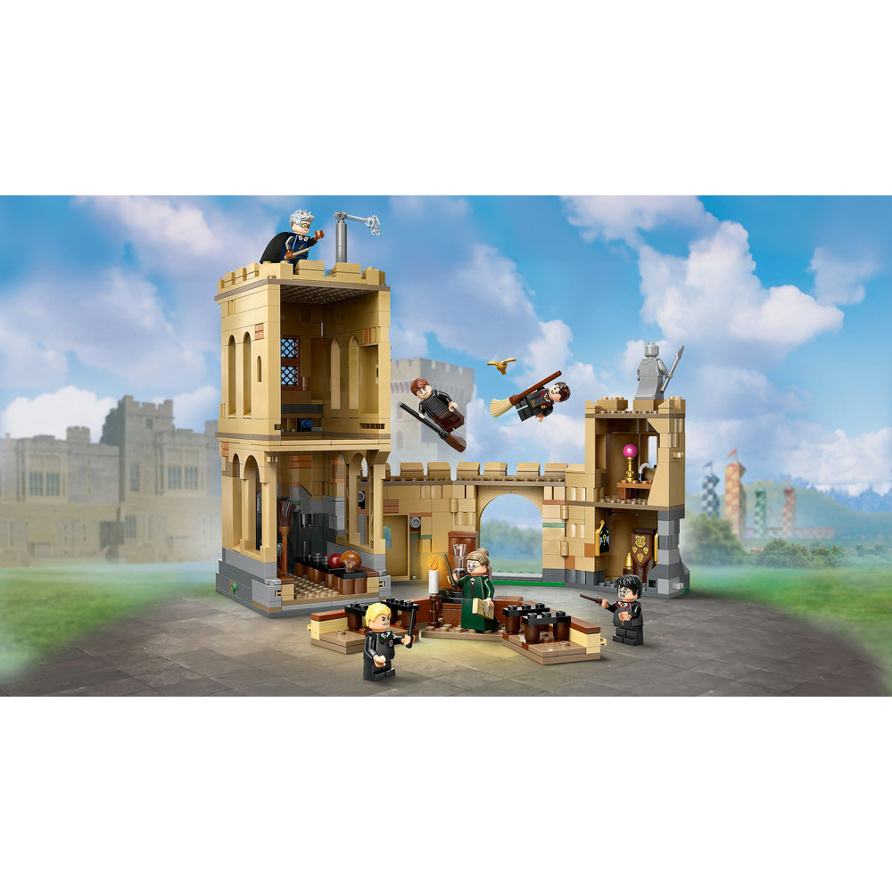 LEGO Harry Potter Hogwarts Castle: Flying Lessons Adventure Set 76447 - Image 4