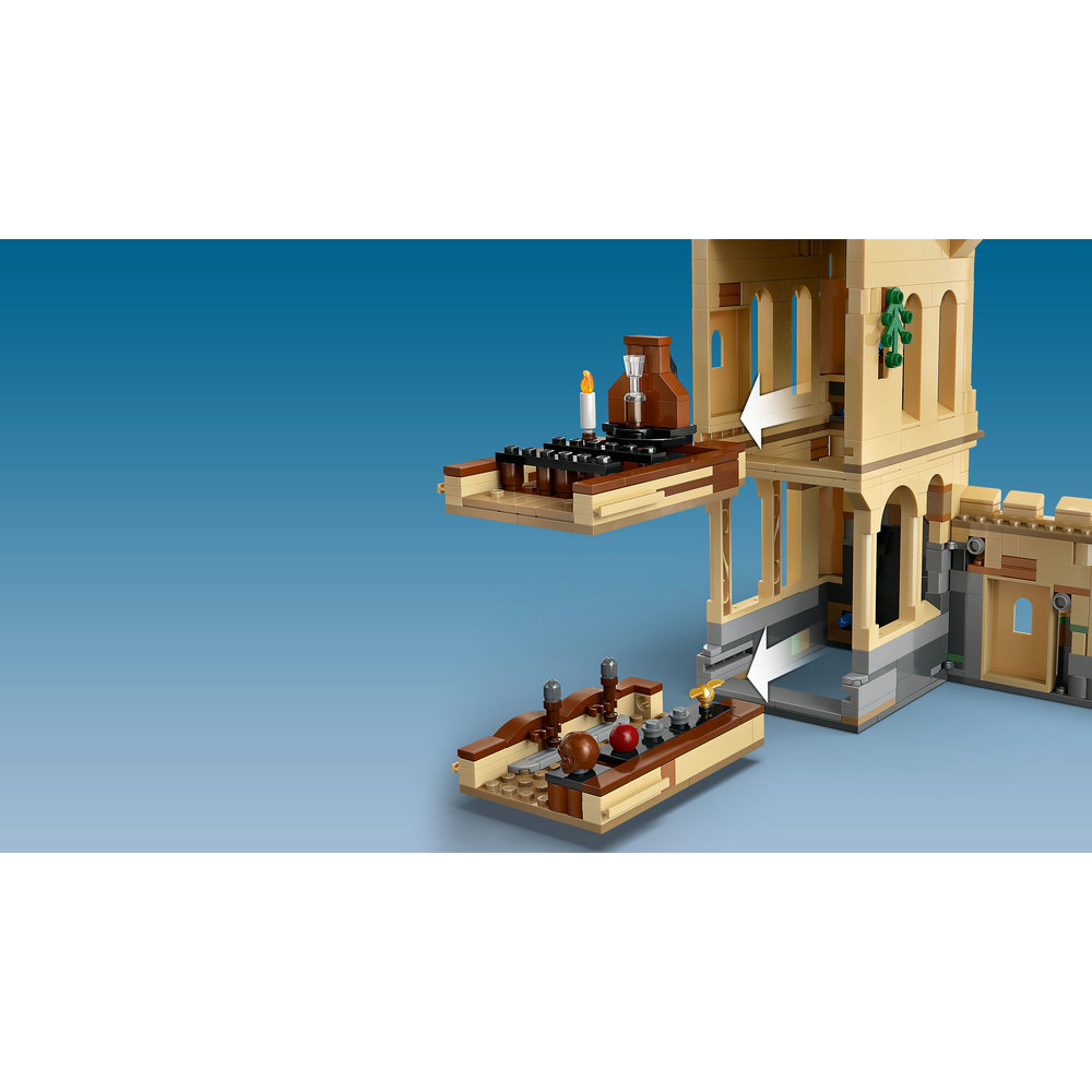 LEGO Harry Potter Hogwarts Castle: Flying Lessons Adventure Set 76447 - Image 5