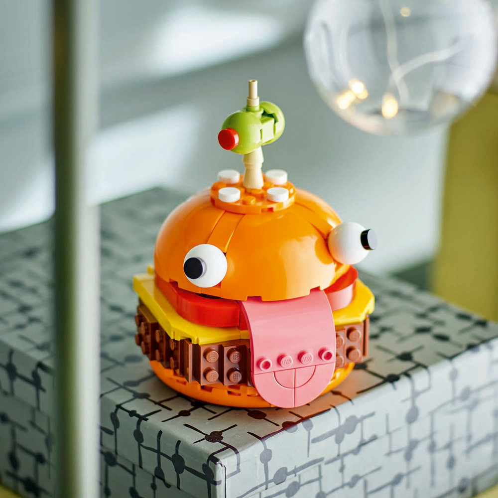 LEGO Fortnite Durrr Burger Building Toy Set 77070 - Image 10