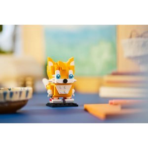 LEGO Brickheadz Sonic the Hedgehog Miles Tails Prower Set 40628 - Image 3