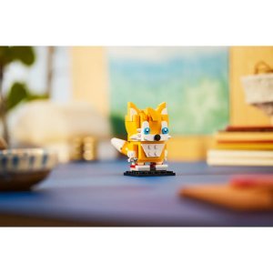 LEGO Brickheadz Sonic the Hedgehog Miles Tails Prower Set 40628 - Image 4