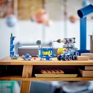 LEGO City Space Micro Rocket Launchpad Promotional Set 40712 - Image 3