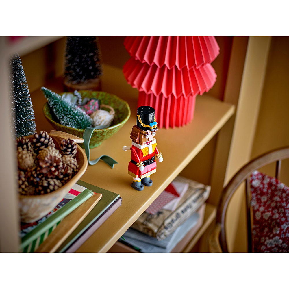 LEGO Nutcracker Christmas Set 2023 40640 - Image 4