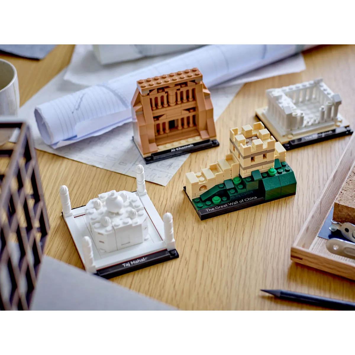 LEGO World of Wonders Promotional Set 40585 - Image 3