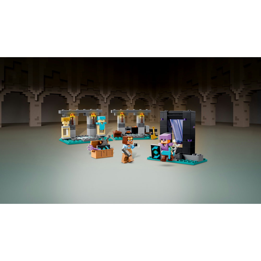 LEGO Minecraft The Armoury Building Adventure Set 21252 (203 Pieces) - Image 3