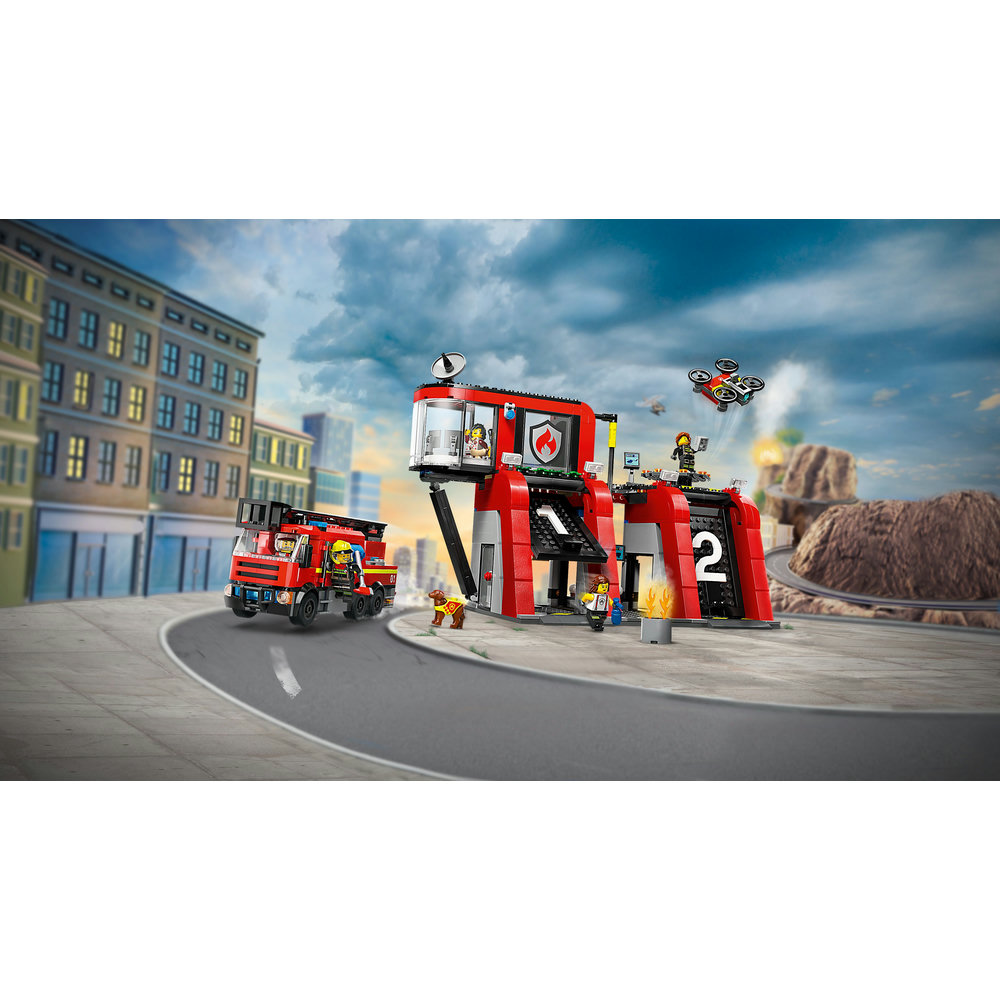 LEGO City Fire Station with Fire Engine Playset 60414 - Image 3