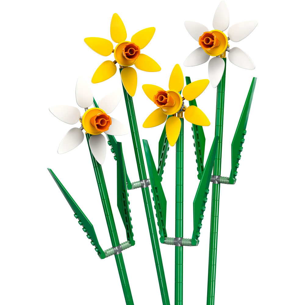 LEGO Daffodils Celebration Gift 40747 - Image 2