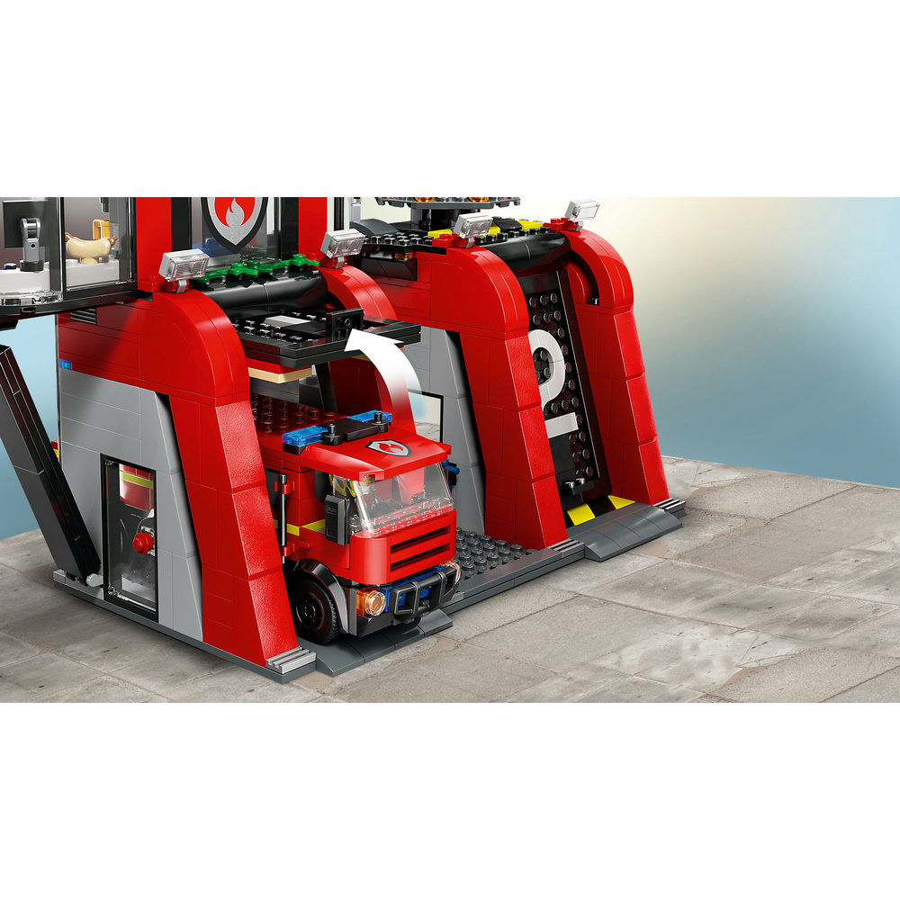 LEGO City Fire Station with Fire Engine Playset 60414 - Image 5