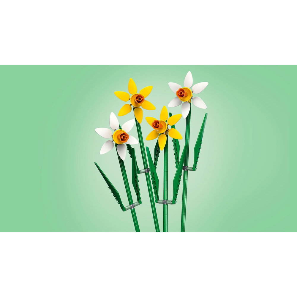 LEGO Daffodils Celebration Gift 40747 - Image 3
